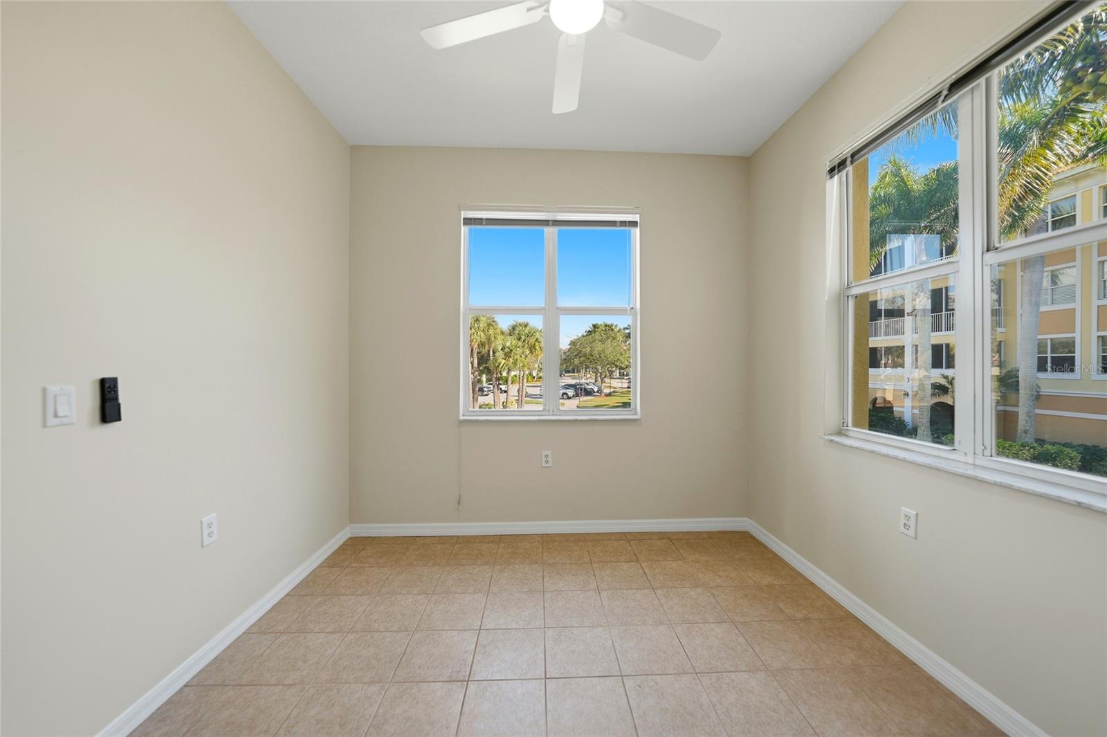 Image 12 of 52 For 255 End Drive 4203