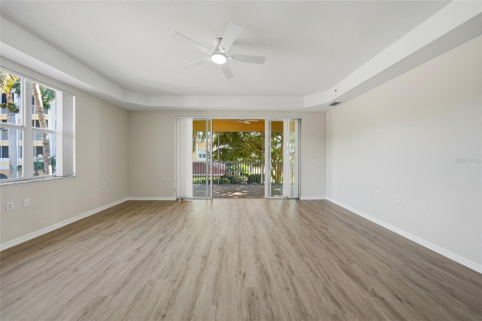 Image 14 of 52 For 255 End Drive 4203