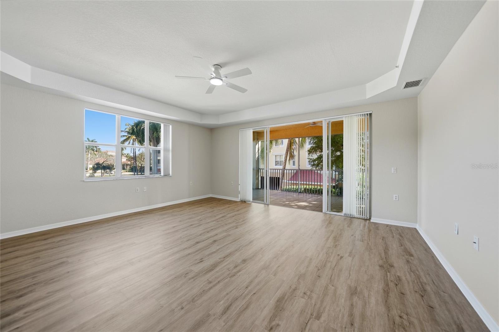 Image 16 of 52 For 255 End Drive 4203