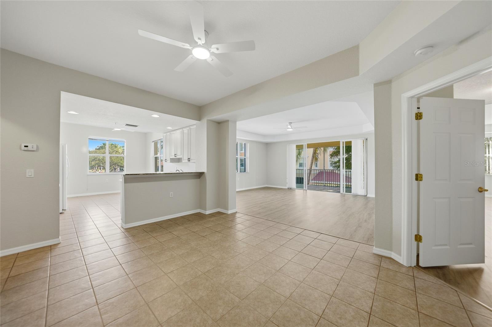 Image 5 of 52 For 255 End Drive 4203