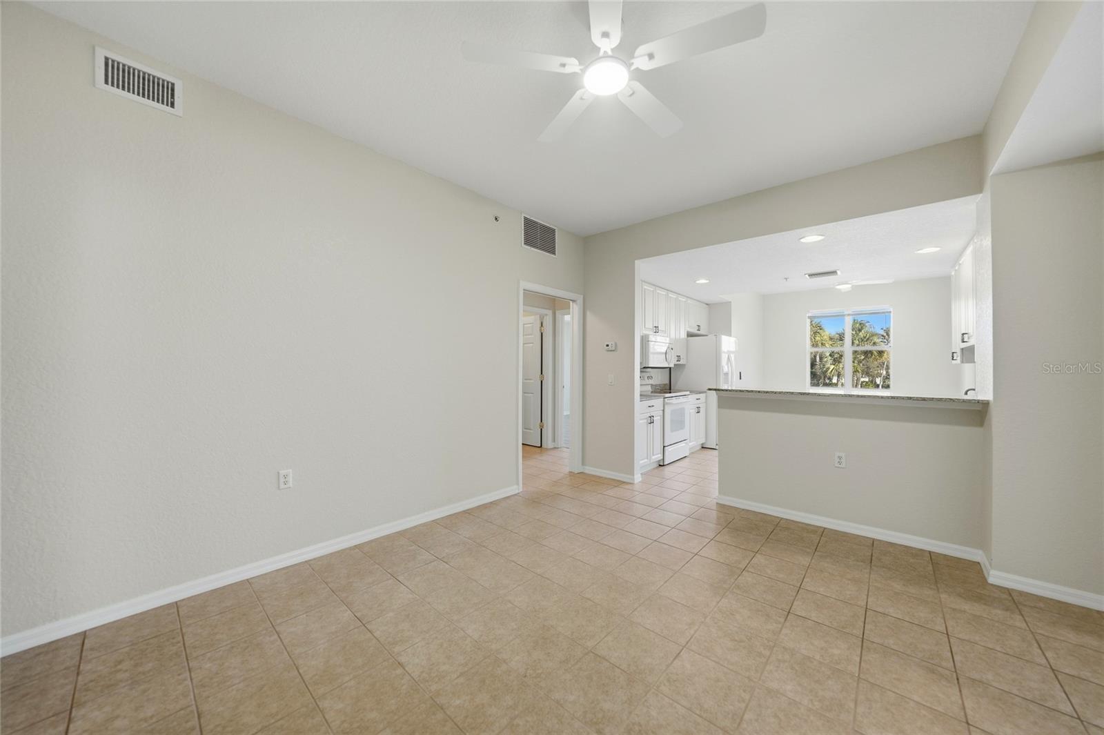 Image 7 of 52 For 255 End Drive 4203