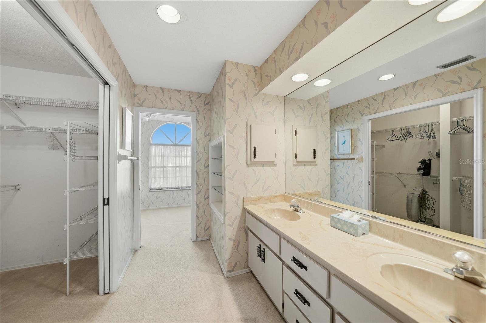 Image 19 of 32 For 401 Firethorn Avenue