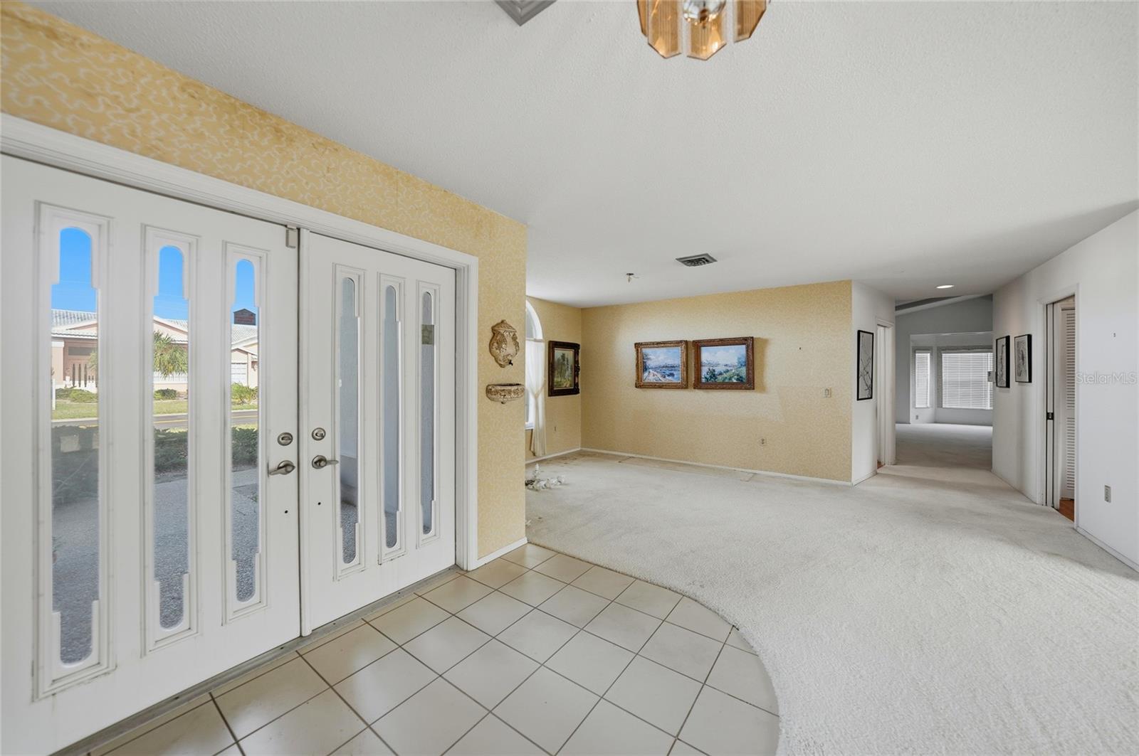 Image 4 of 32 For 401 Firethorn Avenue