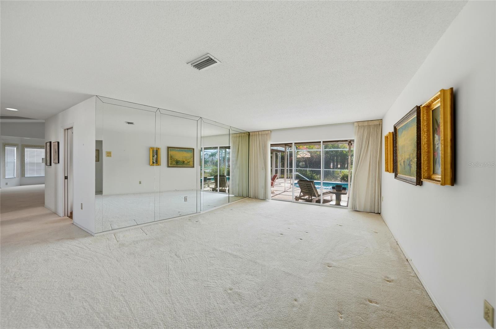 Image 7 of 32 For 401 Firethorn Avenue