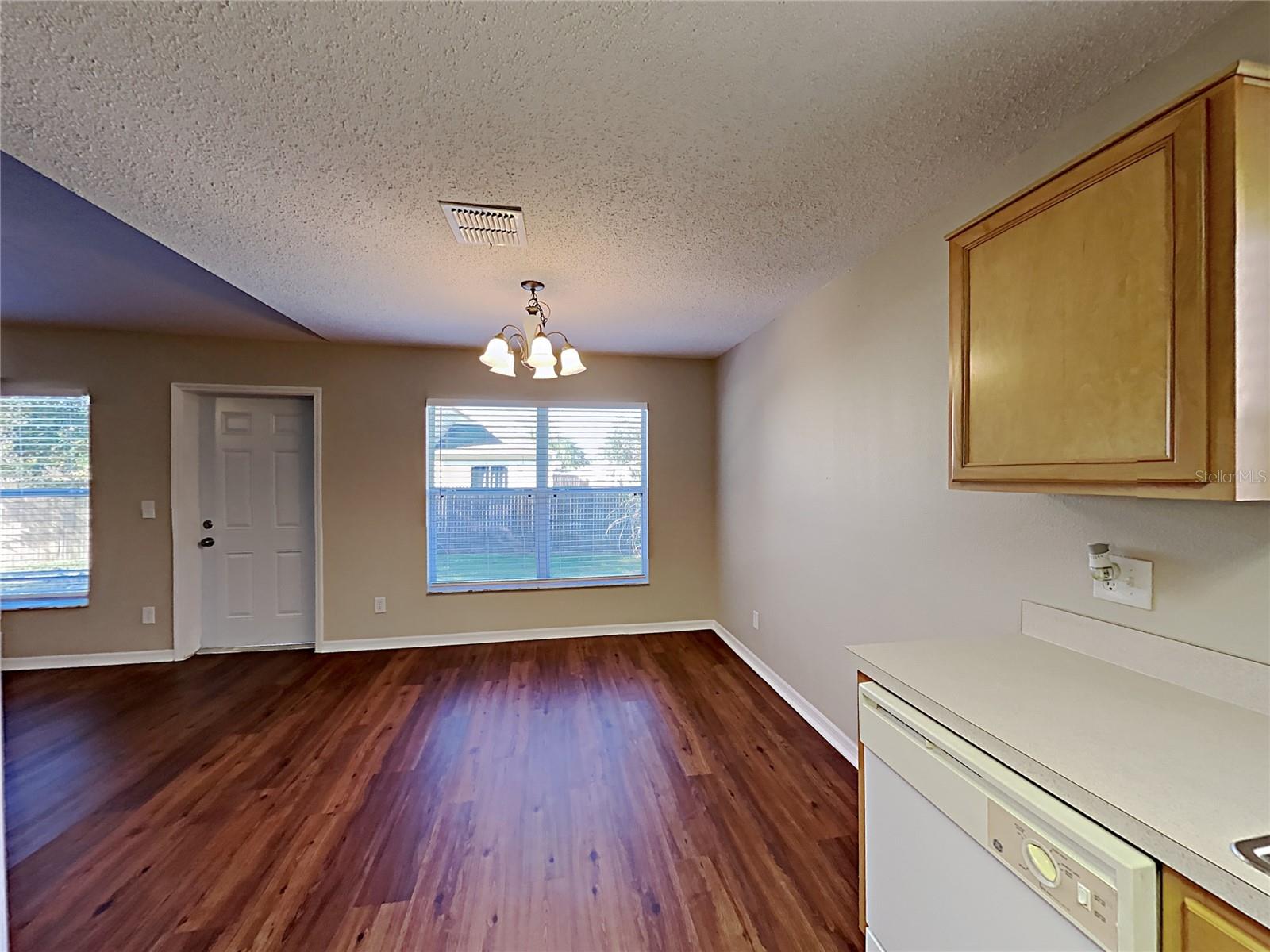 Image 2 of 23 For 1745 Pilchard Drive