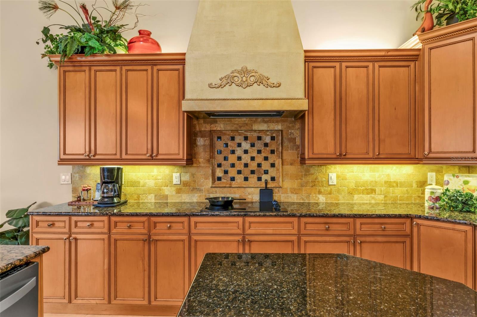 Image 24 of 78 For 5021 Sable Key Circle