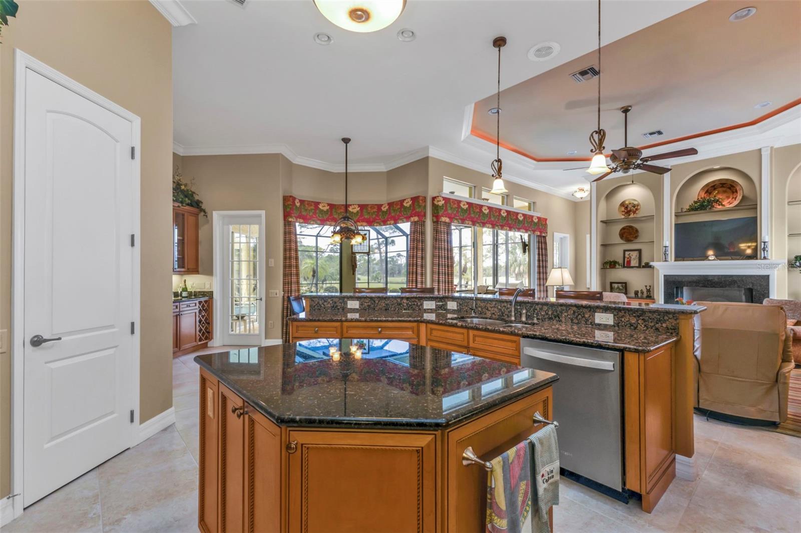 Image 27 of 78 For 5021 Sable Key Circle