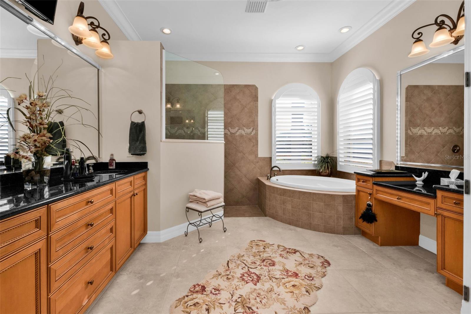 Image 45 of 78 For 5021 Sable Key Circle