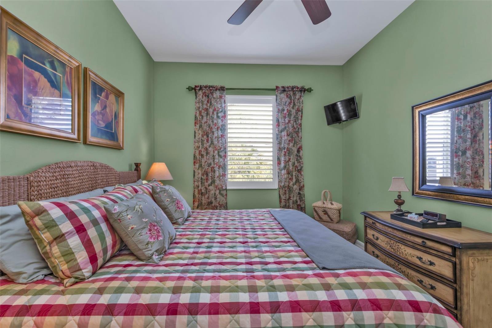 Image 50 of 78 For 5021 Sable Key Circle