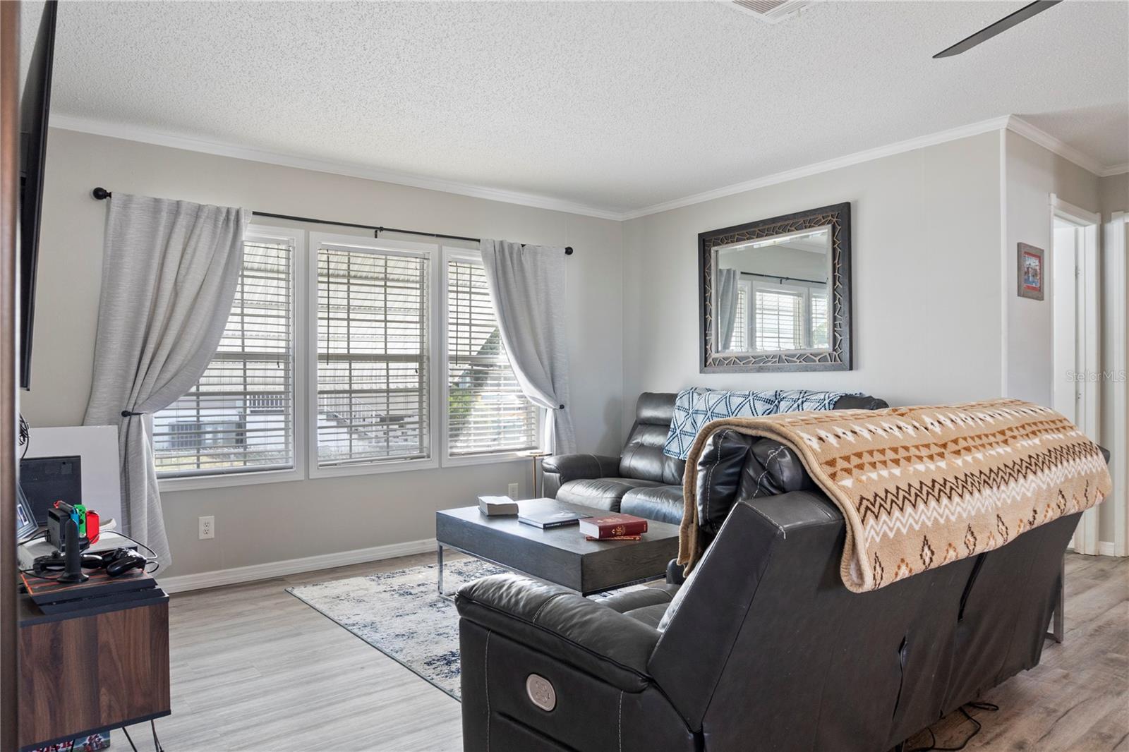 Image 12 of 39 For 6533 Jack Street