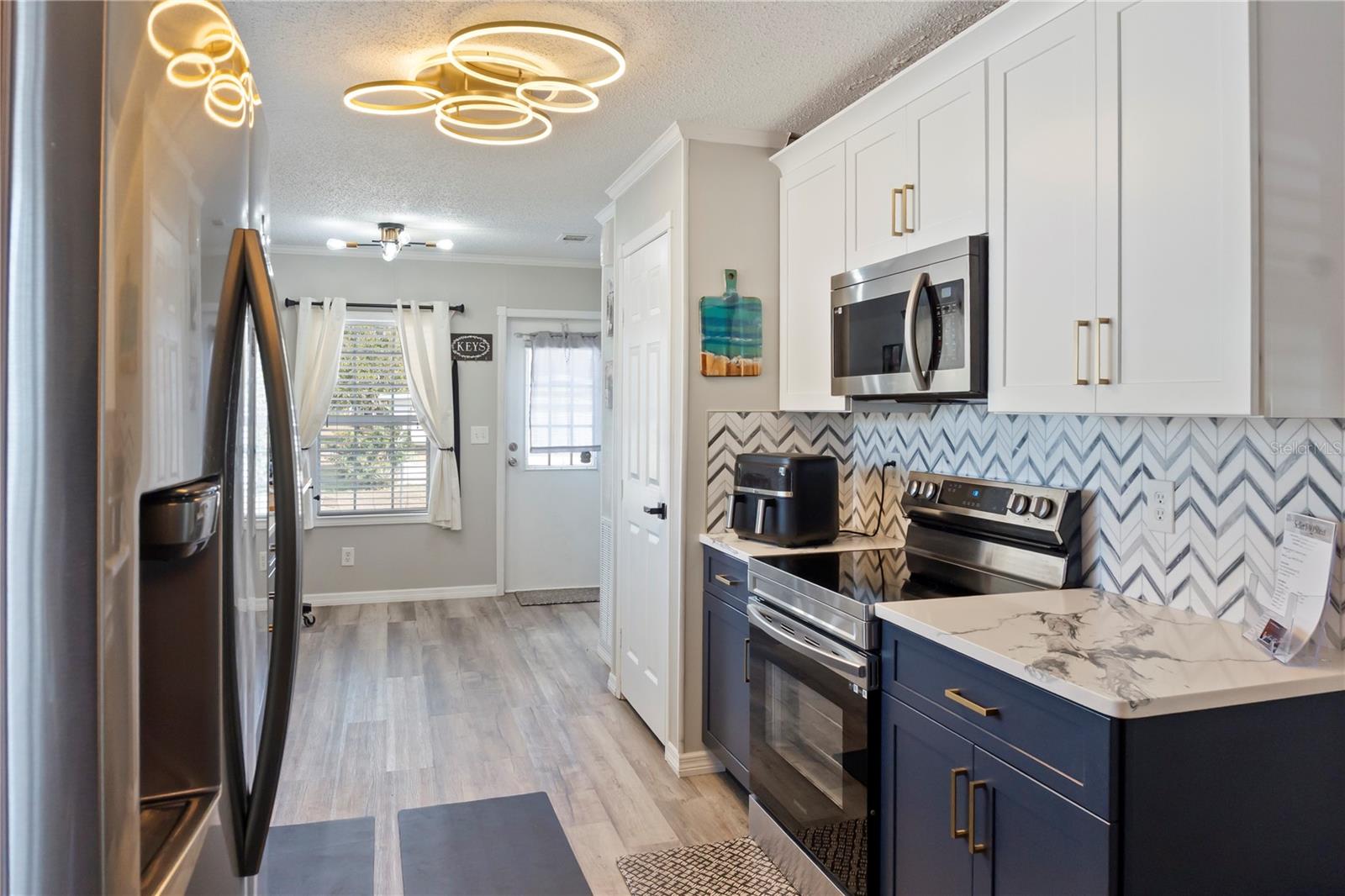 Image 17 of 39 For 6533 Jack Street