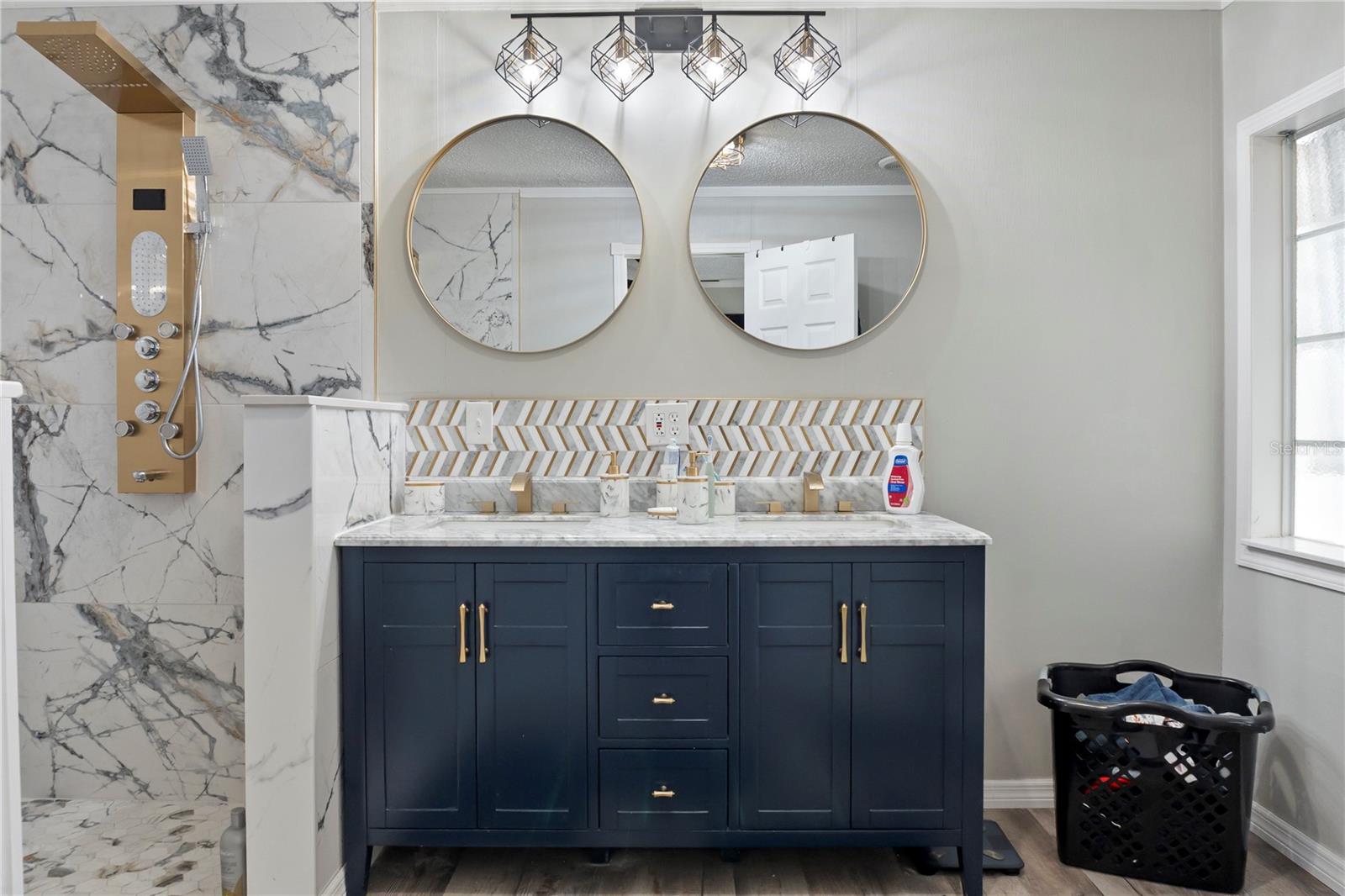 Image 23 of 39 For 6533 Jack Street