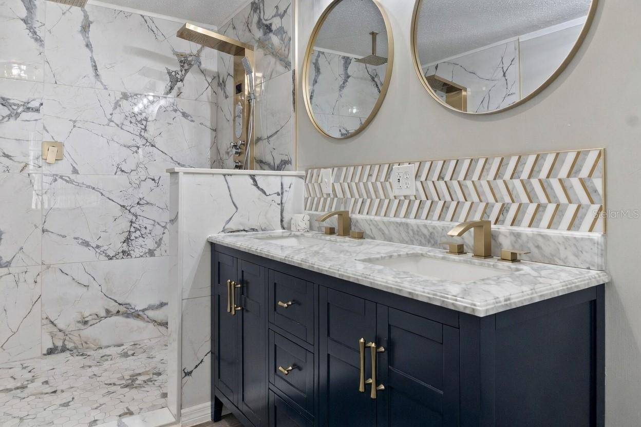 Image 4 of 39 For 6533 Jack Street