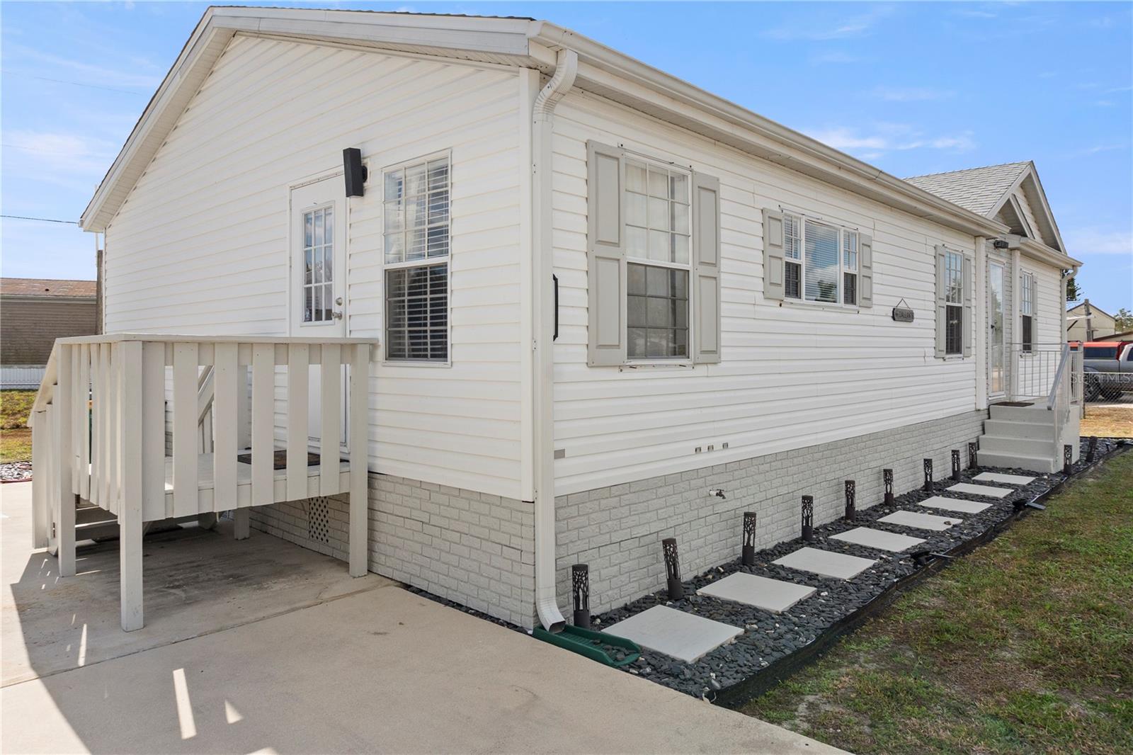 Image 8 of 39 For 6533 Jack Street