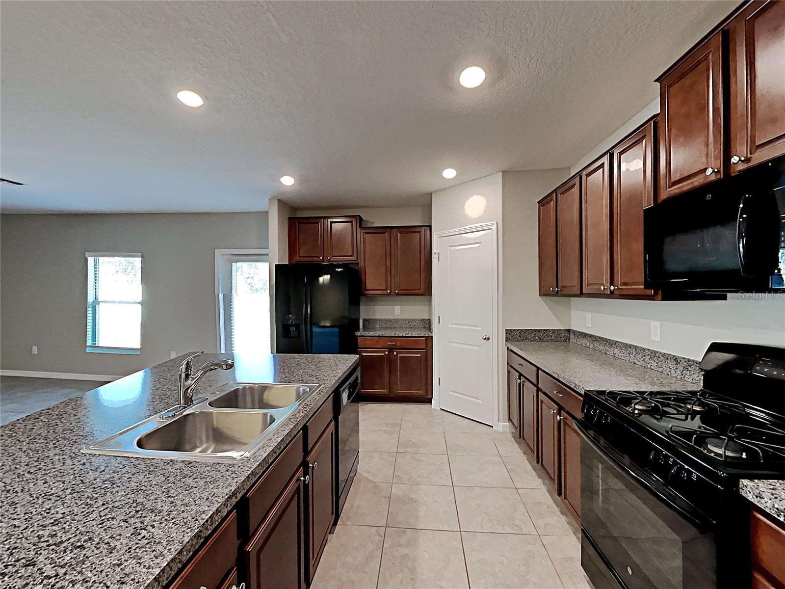 Image 7 of 41 For 5125 White Chicory Drive