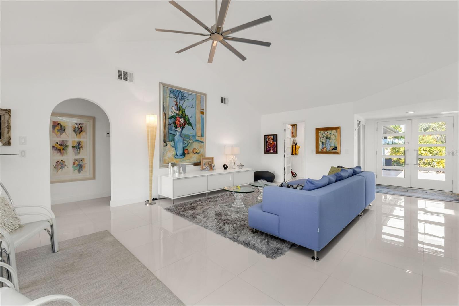 Image 21 of 73 For 11903 Kingsway Circle