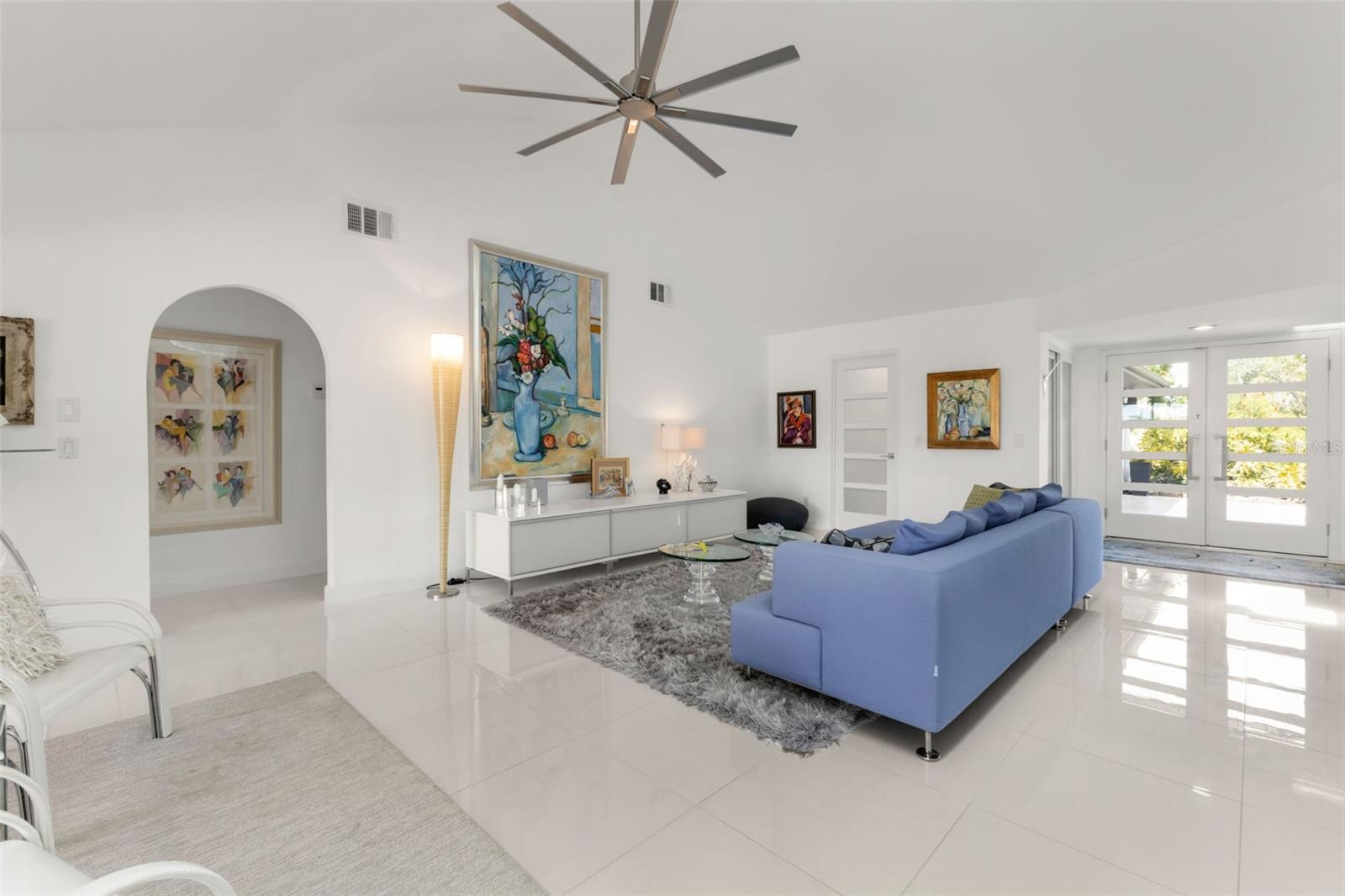 Image 22 of 73 For 11903 Kingsway Circle