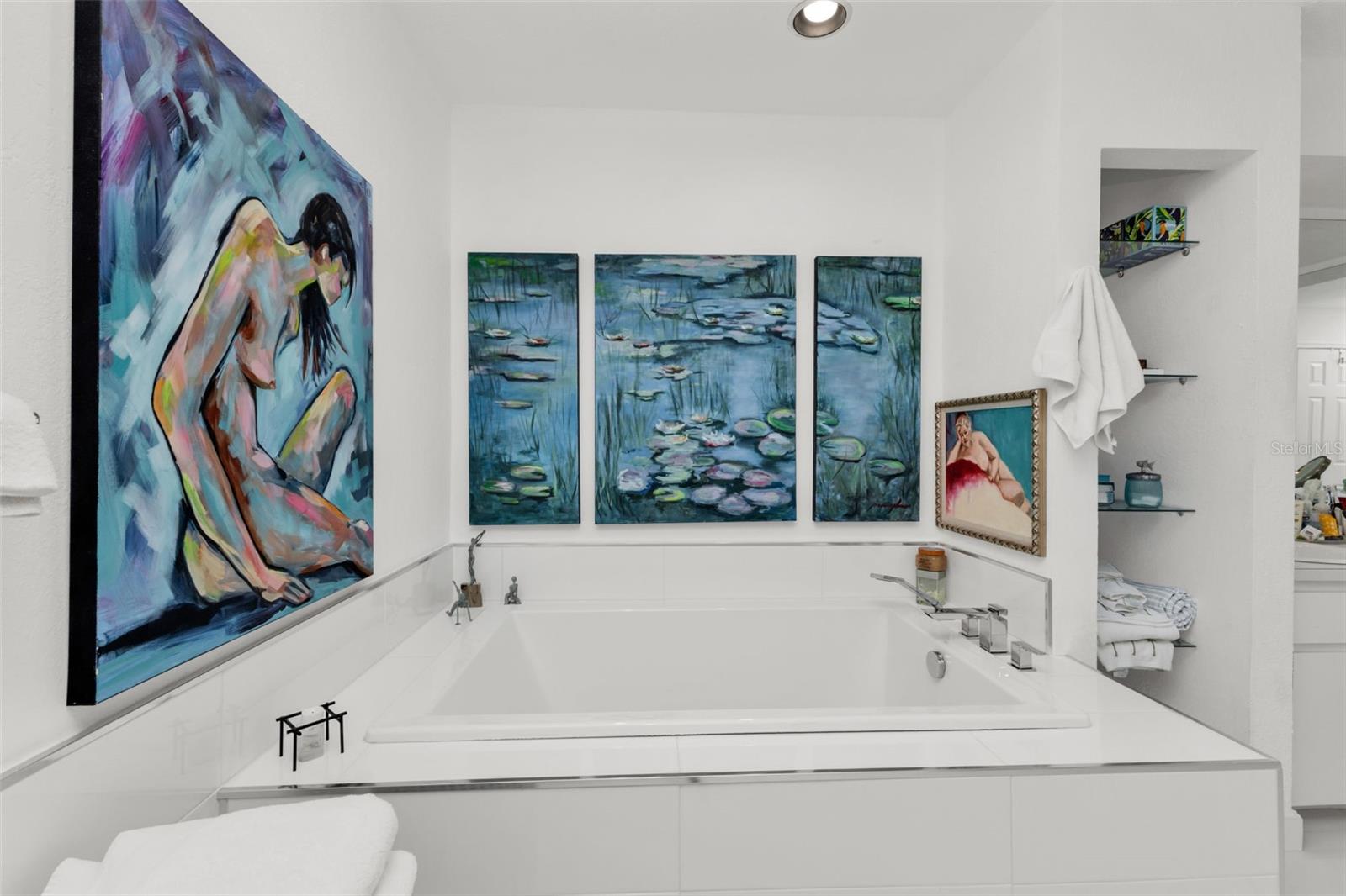 Image 31 of 73 For 11903 Kingsway Circle