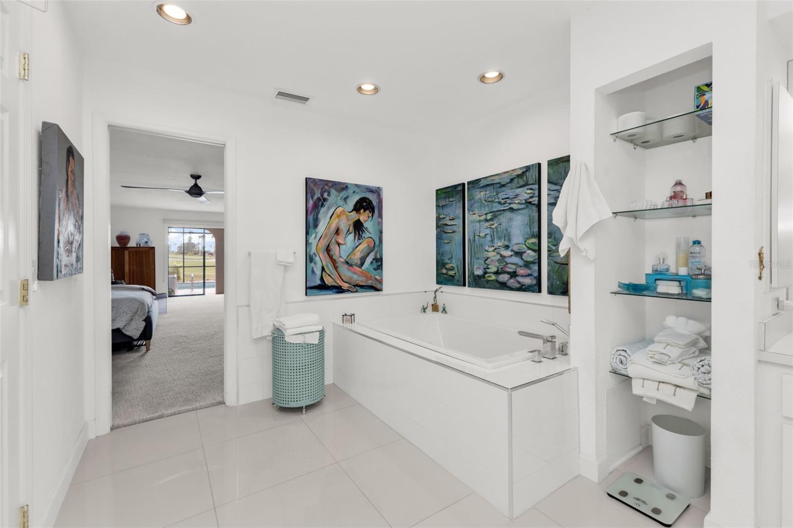 Image 32 of 73 For 11903 Kingsway Circle