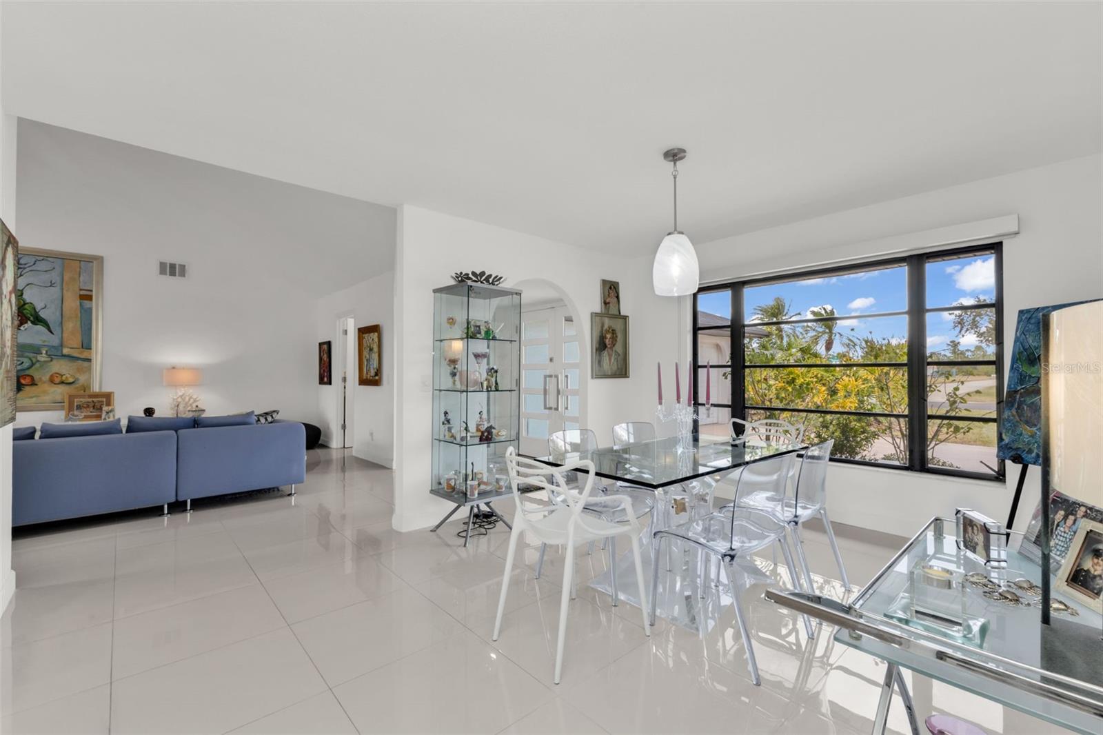 Image 7 of 73 For 11903 Kingsway Circle