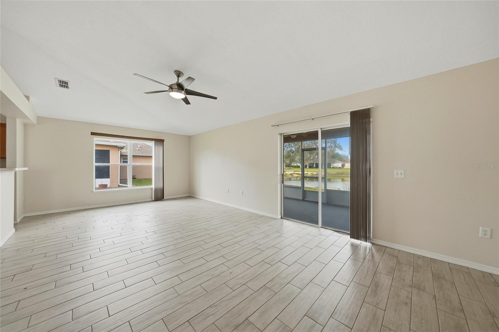 Image 13 of 47 For 2735 Suncoast Lakes Boulevard