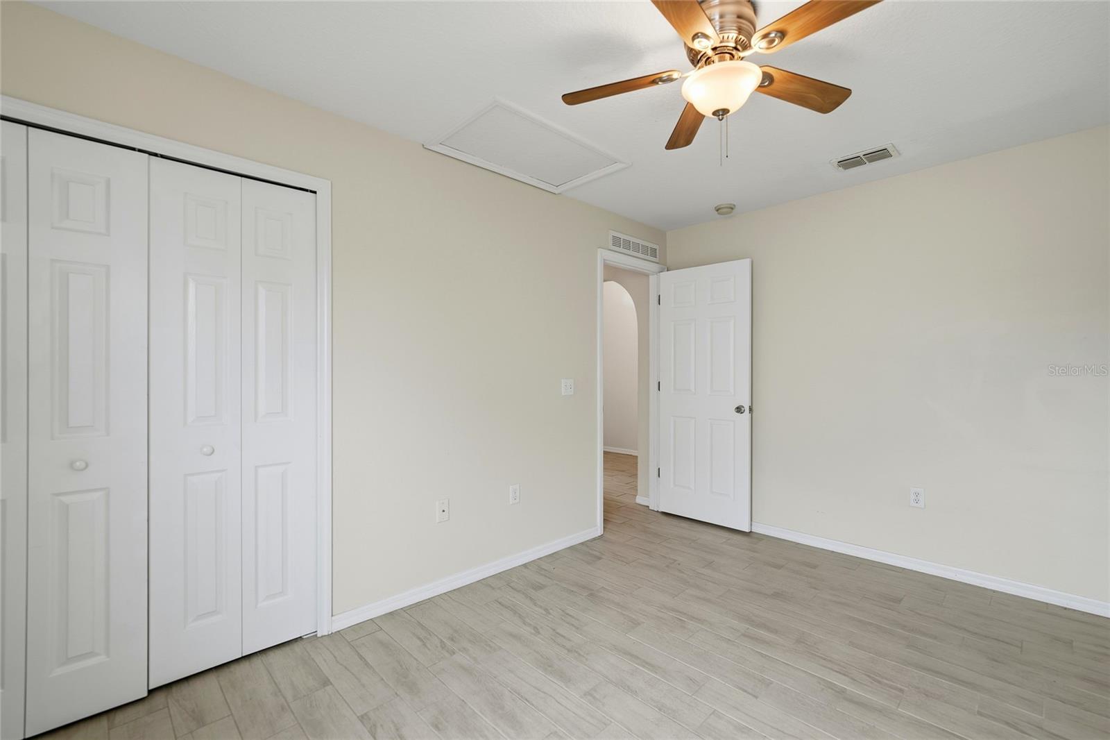 Image 27 of 47 For 2735 Suncoast Lakes Boulevard