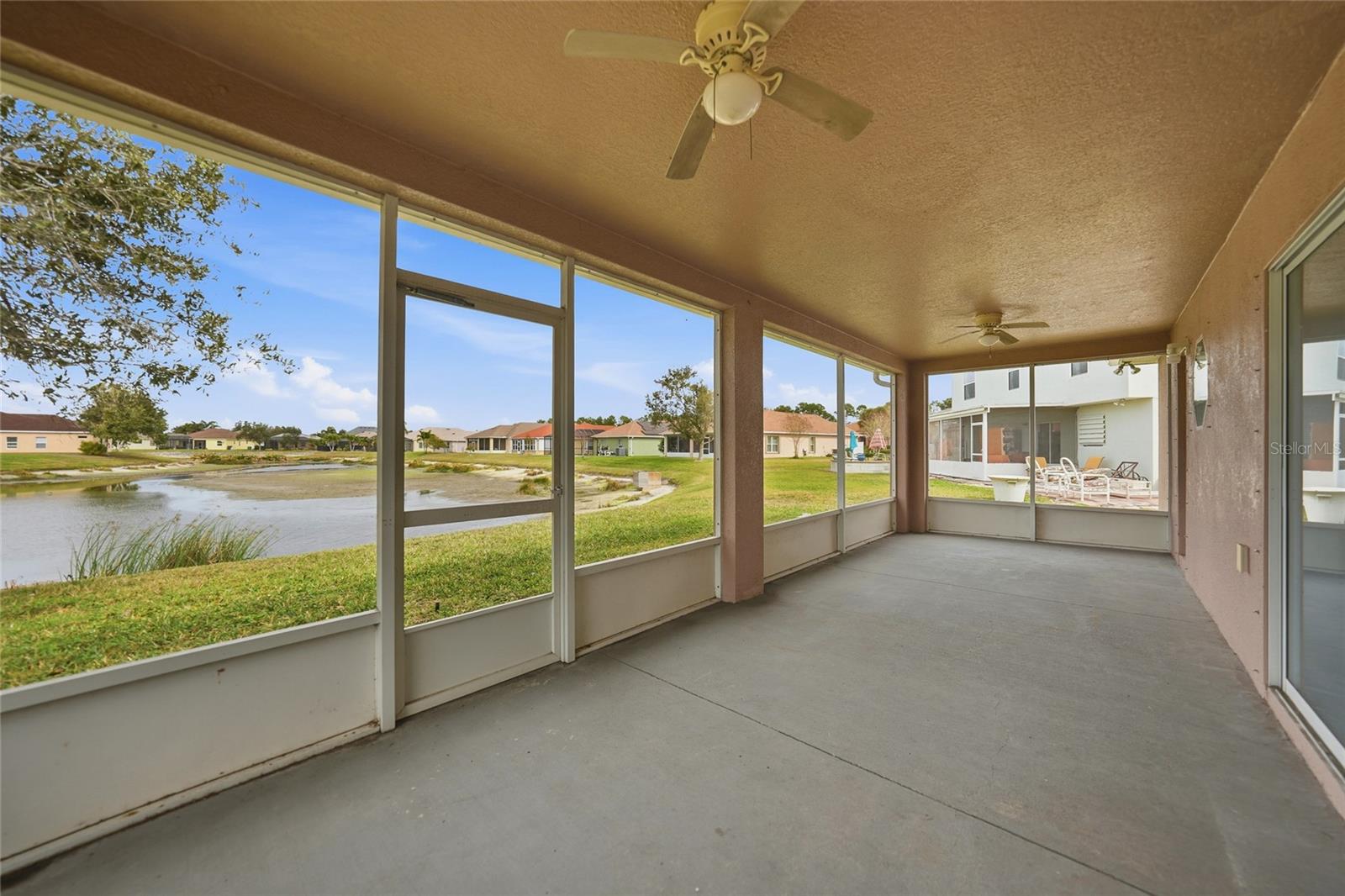 Image 31 of 47 For 2735 Suncoast Lakes Boulevard