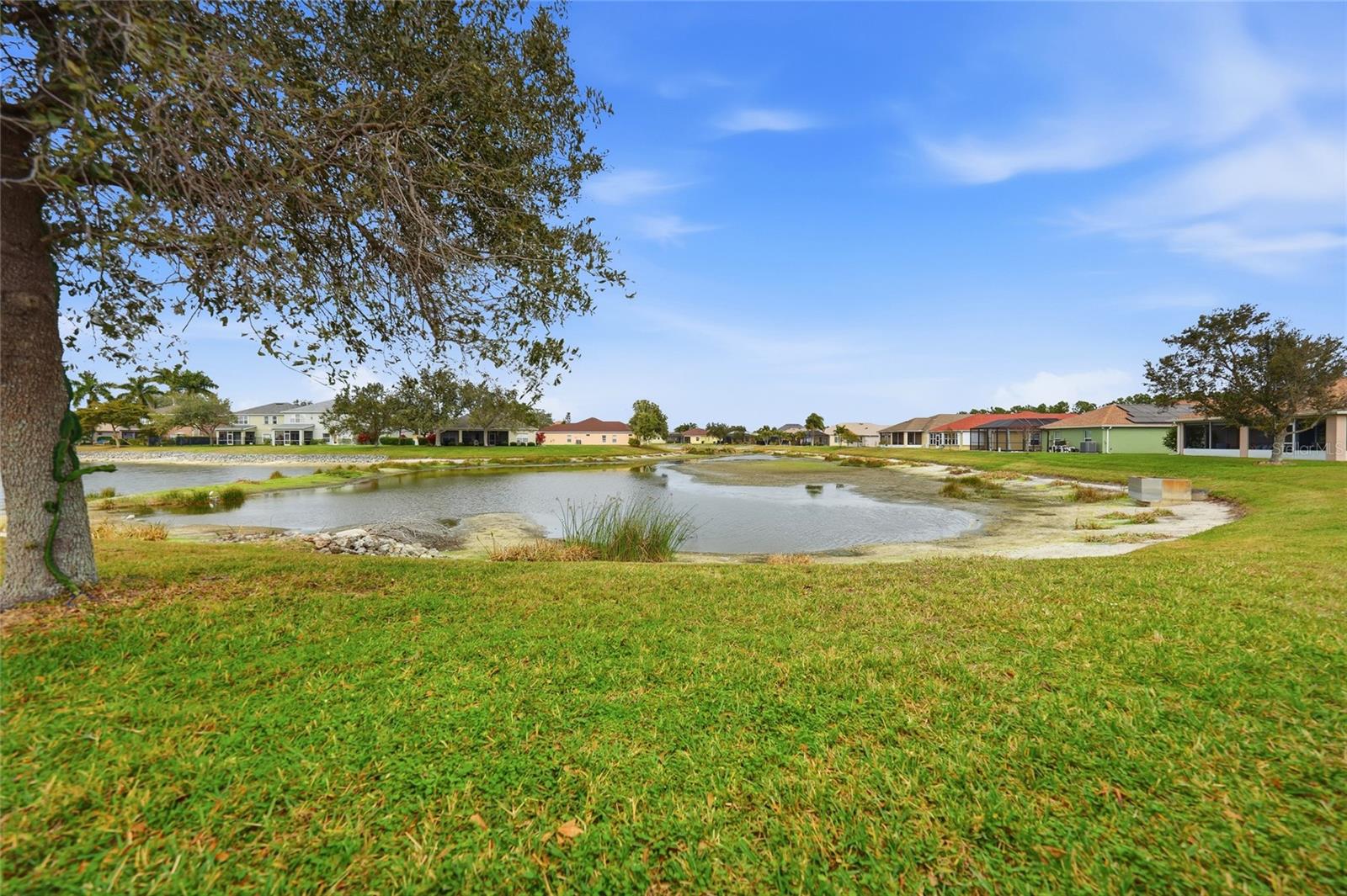 Image 35 of 47 For 2735 Suncoast Lakes Boulevard