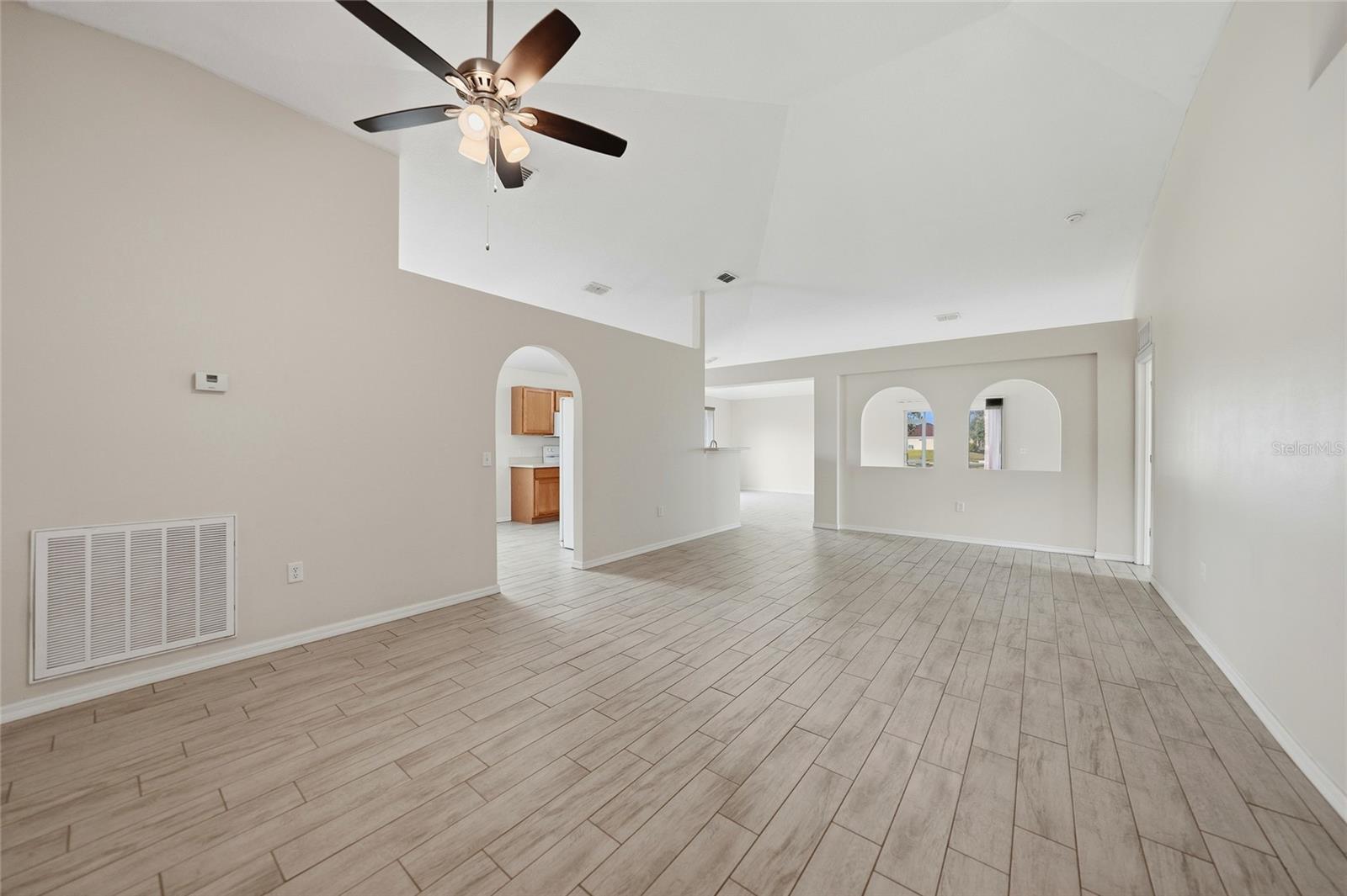 Image 8 of 47 For 2735 Suncoast Lakes Boulevard