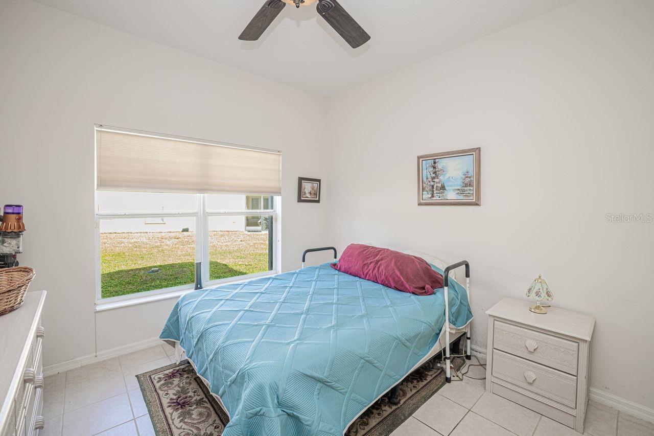 Listing photo id 31 for 2860 Suncoast Lakes