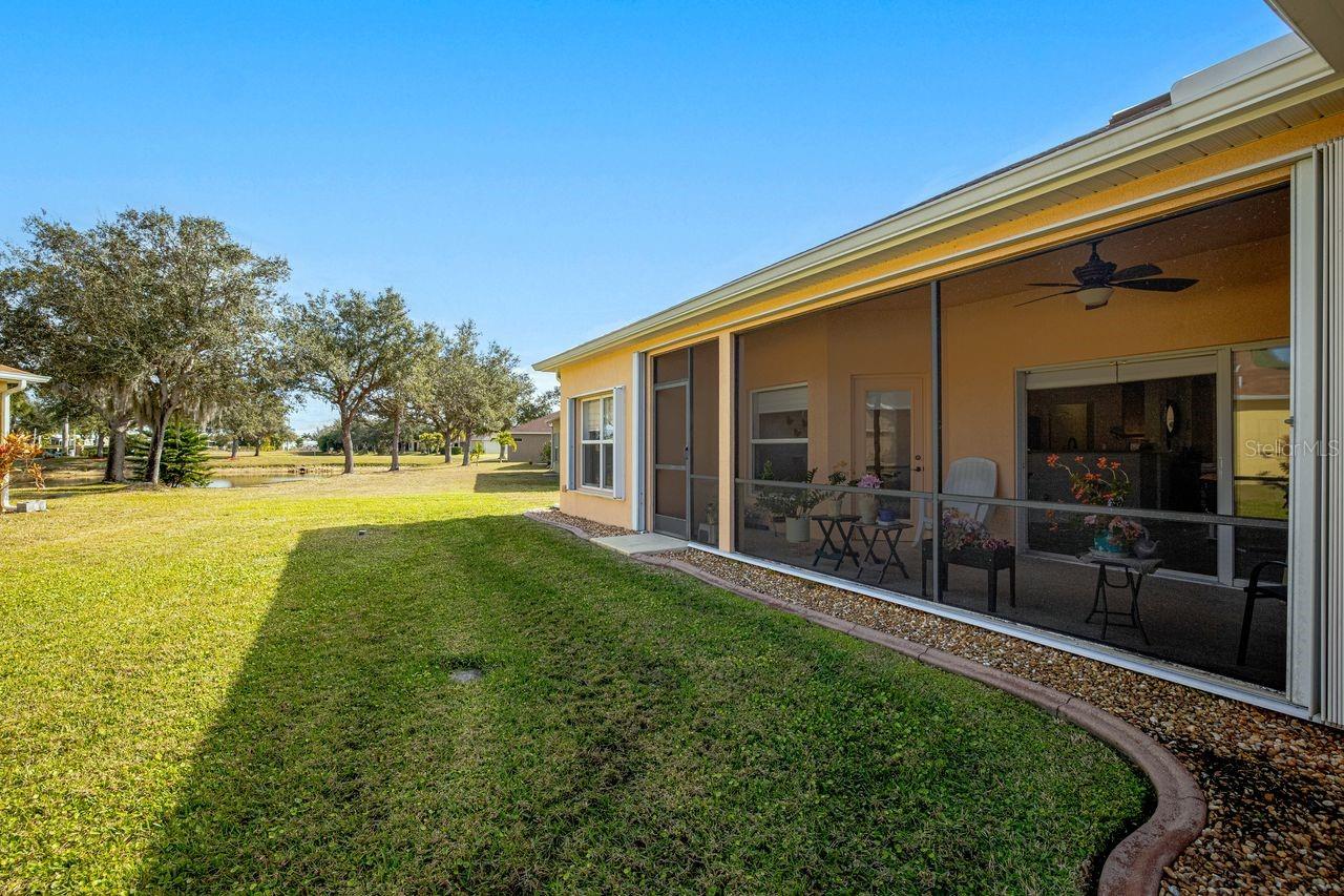 Listing photo id 33 for 2860 Suncoast Lakes