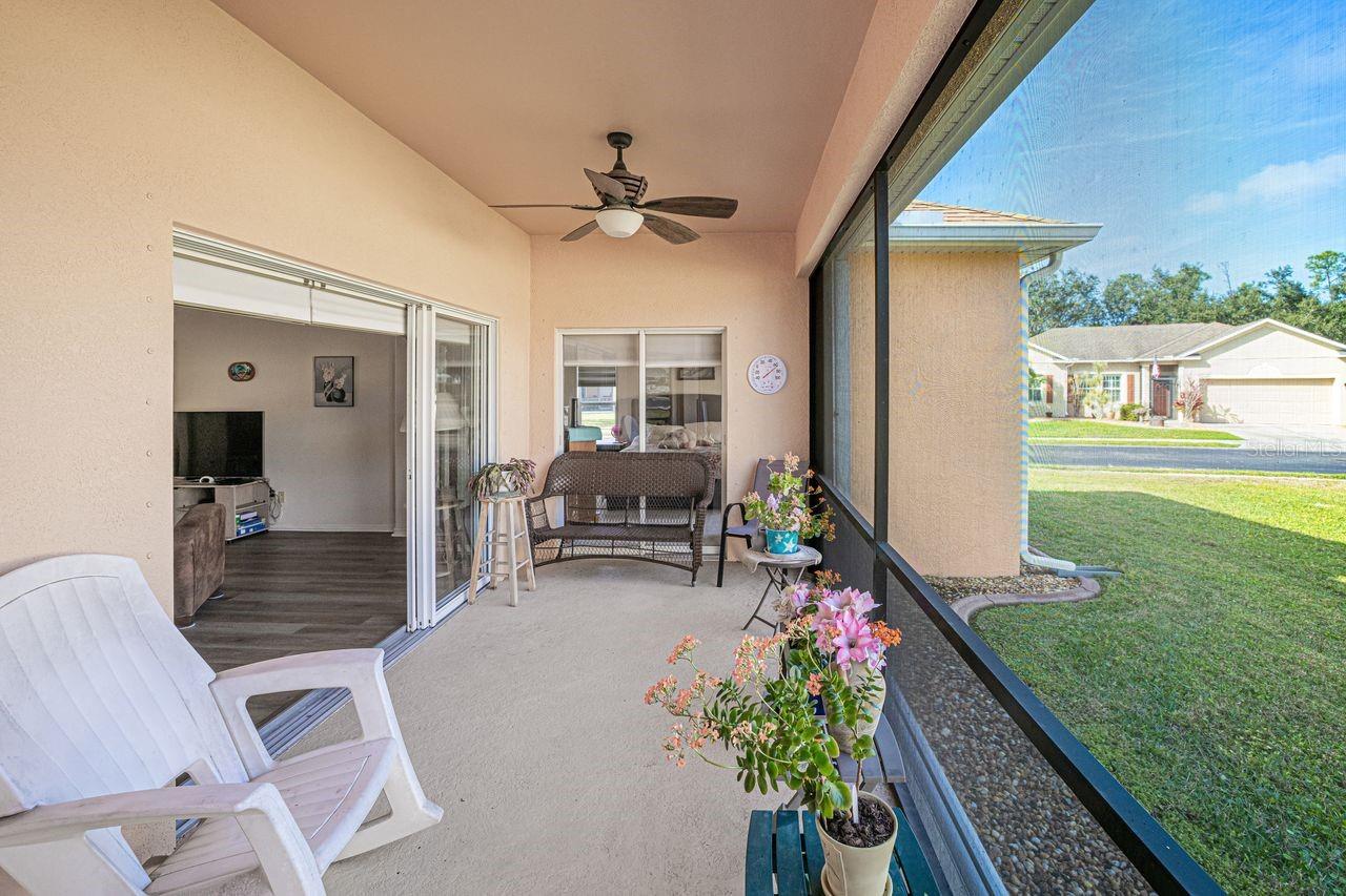 Listing photo id 35 for 2860 Suncoast Lakes