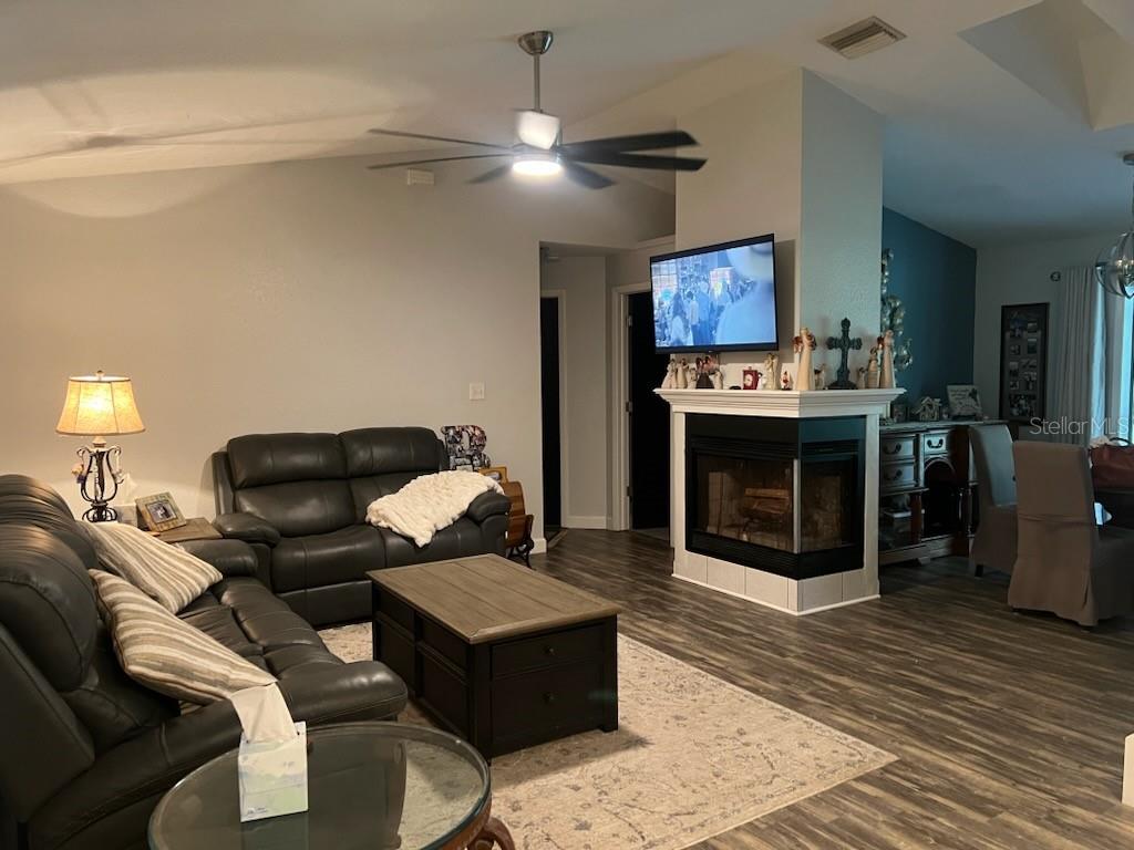 Image 17 of 41 For 2479 Wimpole Street