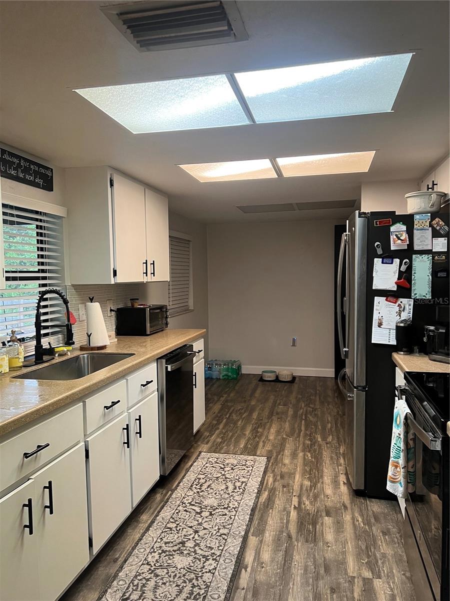 Image 28 of 41 For 2479 Wimpole Street