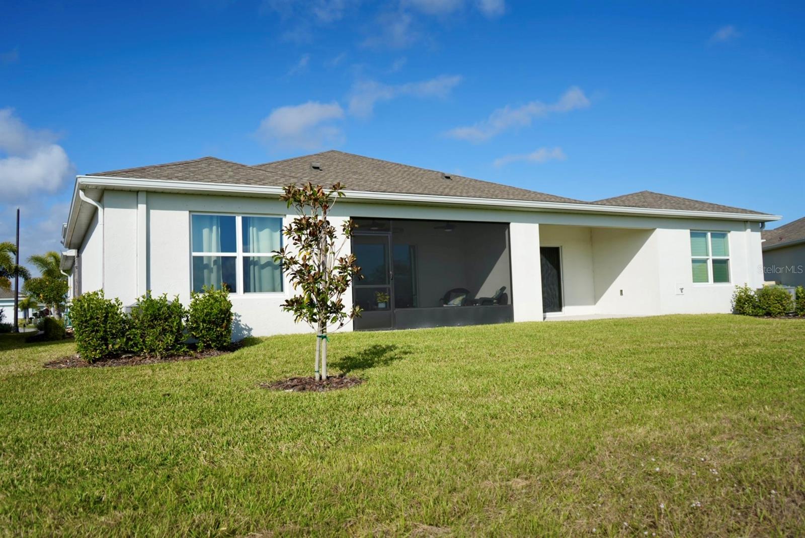 Listing photo id 8 for 16292 Lady Palm Drive