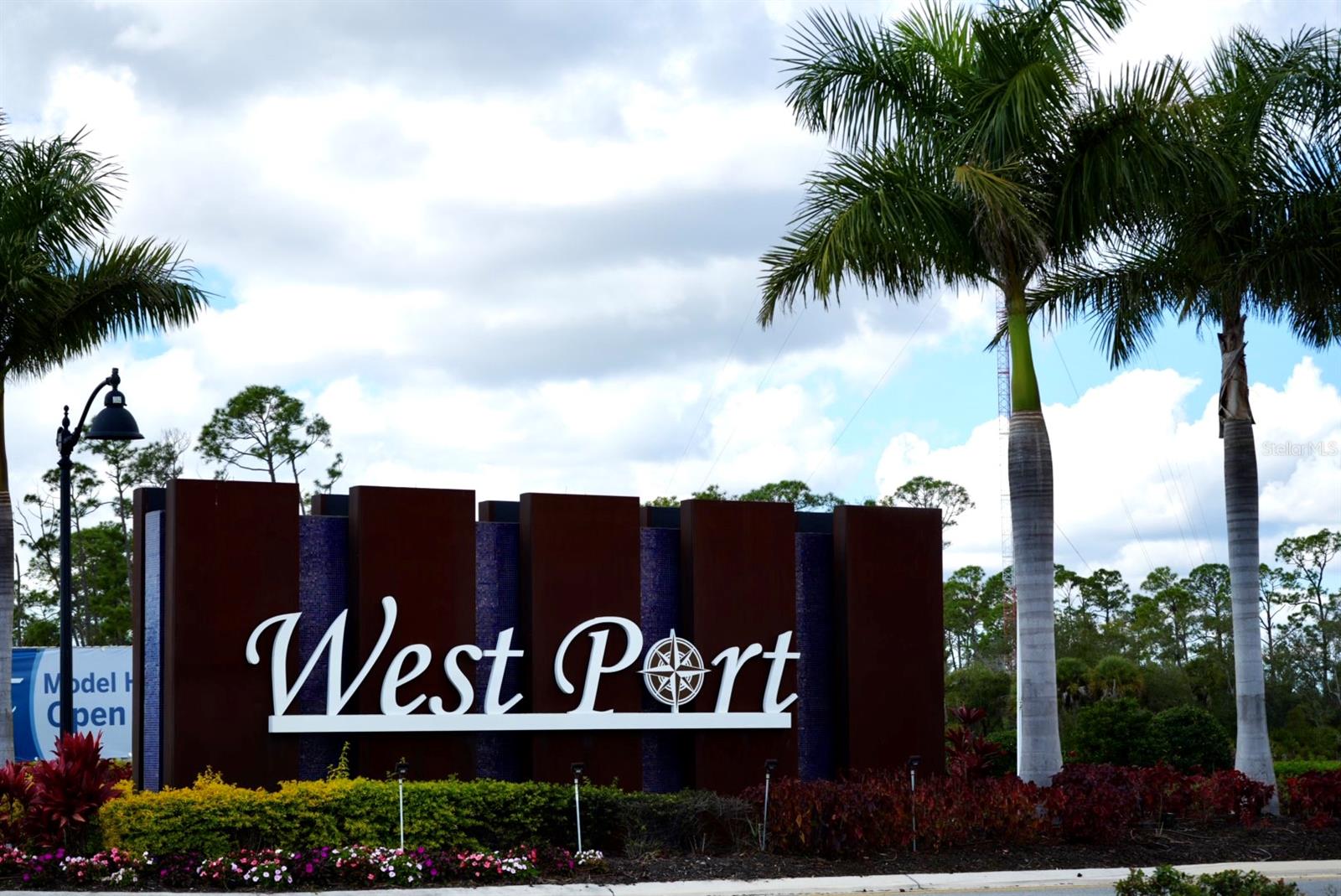 Listing photo id 1 for 16292 Lady Palm Drive