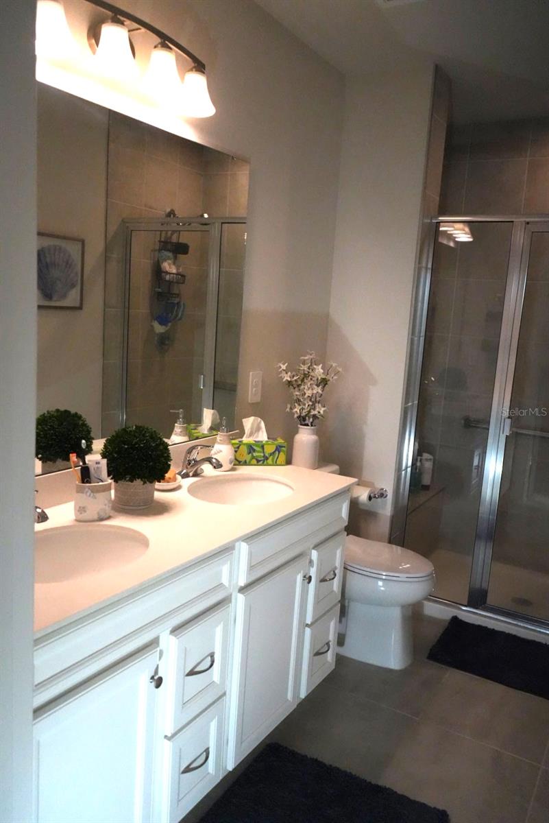 Listing photo id 37 for 16292 Lady Palm Drive