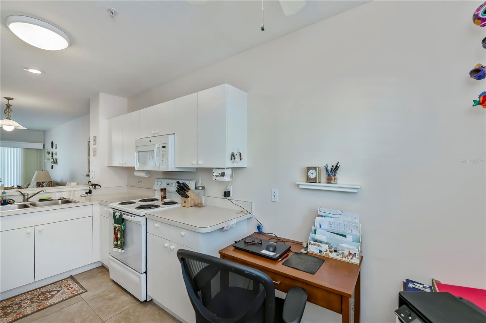 Image 19 of 71 For 19335 Water Oak Drive 202