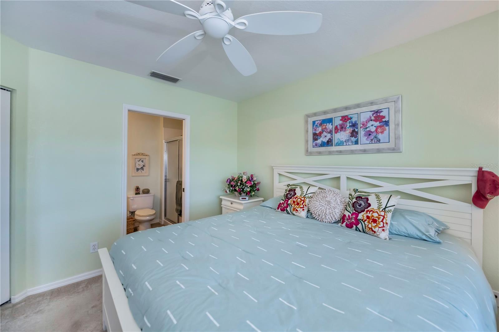 Image 25 of 71 For 19335 Water Oak Drive 202