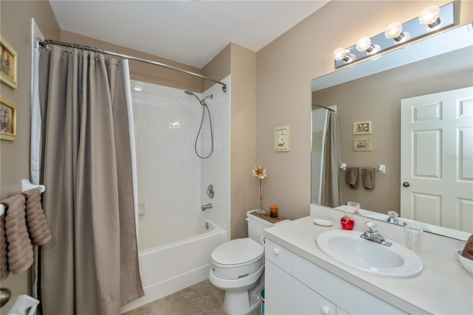 Image 31 of 71 For 19335 Water Oak Drive 202