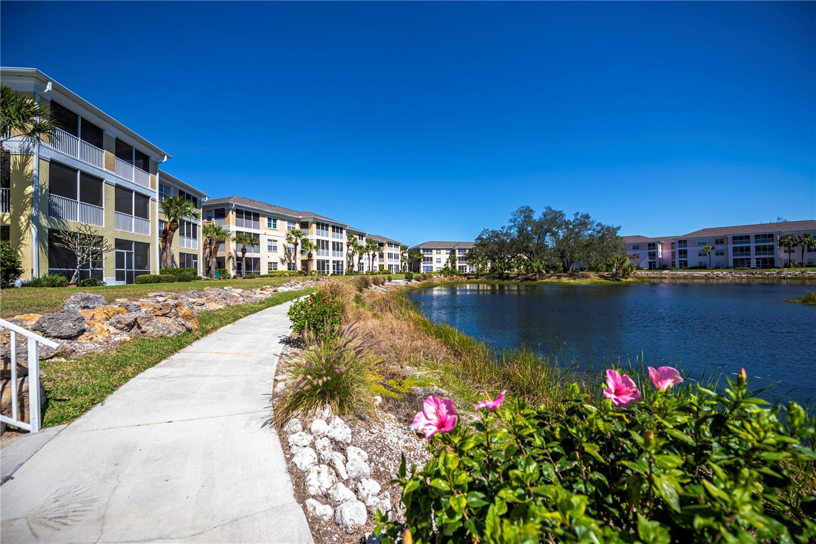 Image 40 of 71 For 19335 Water Oak Drive 202