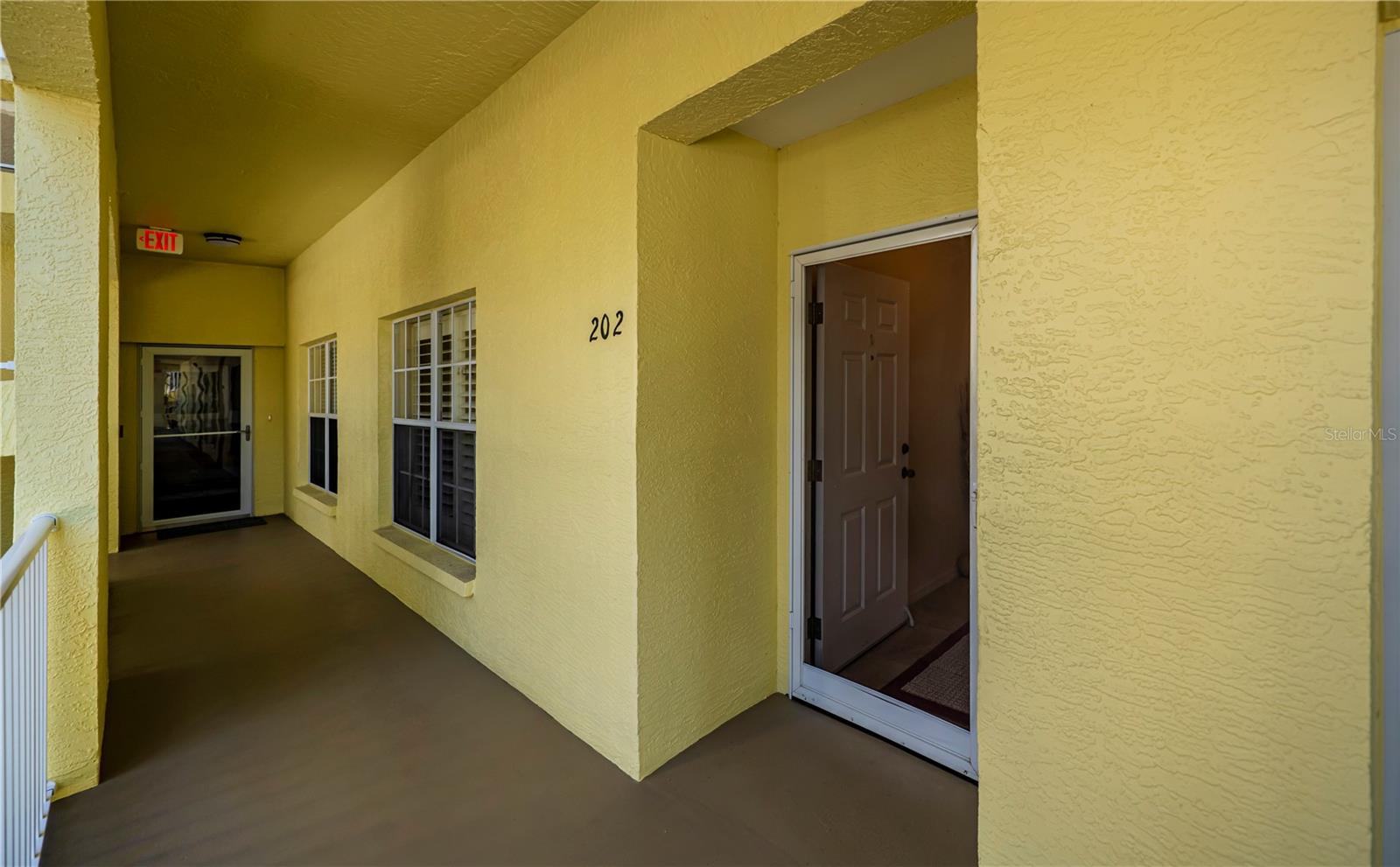 Image 7 of 71 For 19335 Water Oak Drive 202