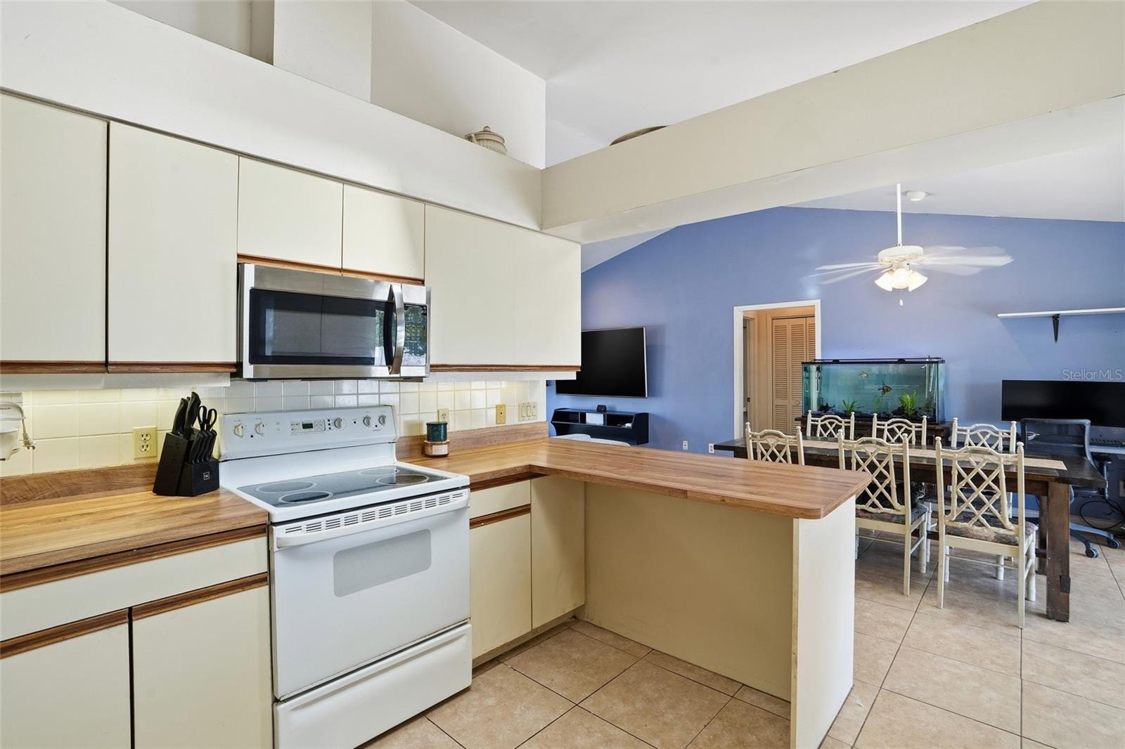 Image 15 of 39 For 1531 Keyway Road