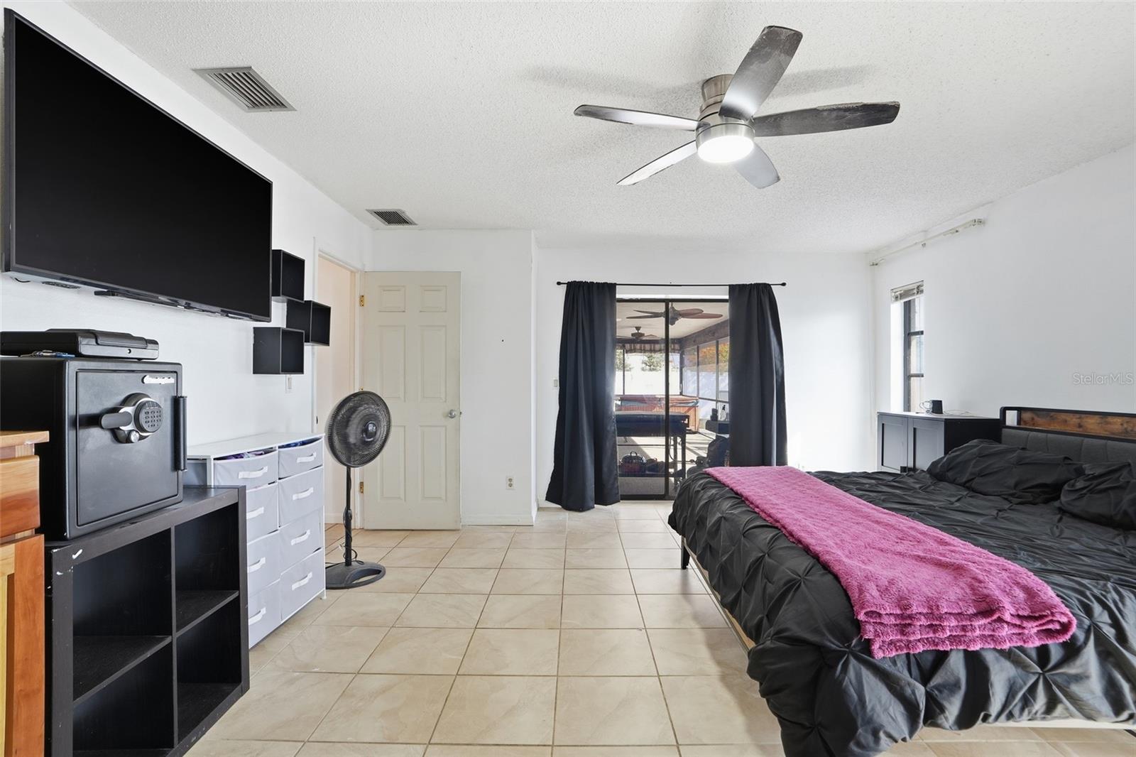 Image 16 of 39 For 1531 Keyway Road