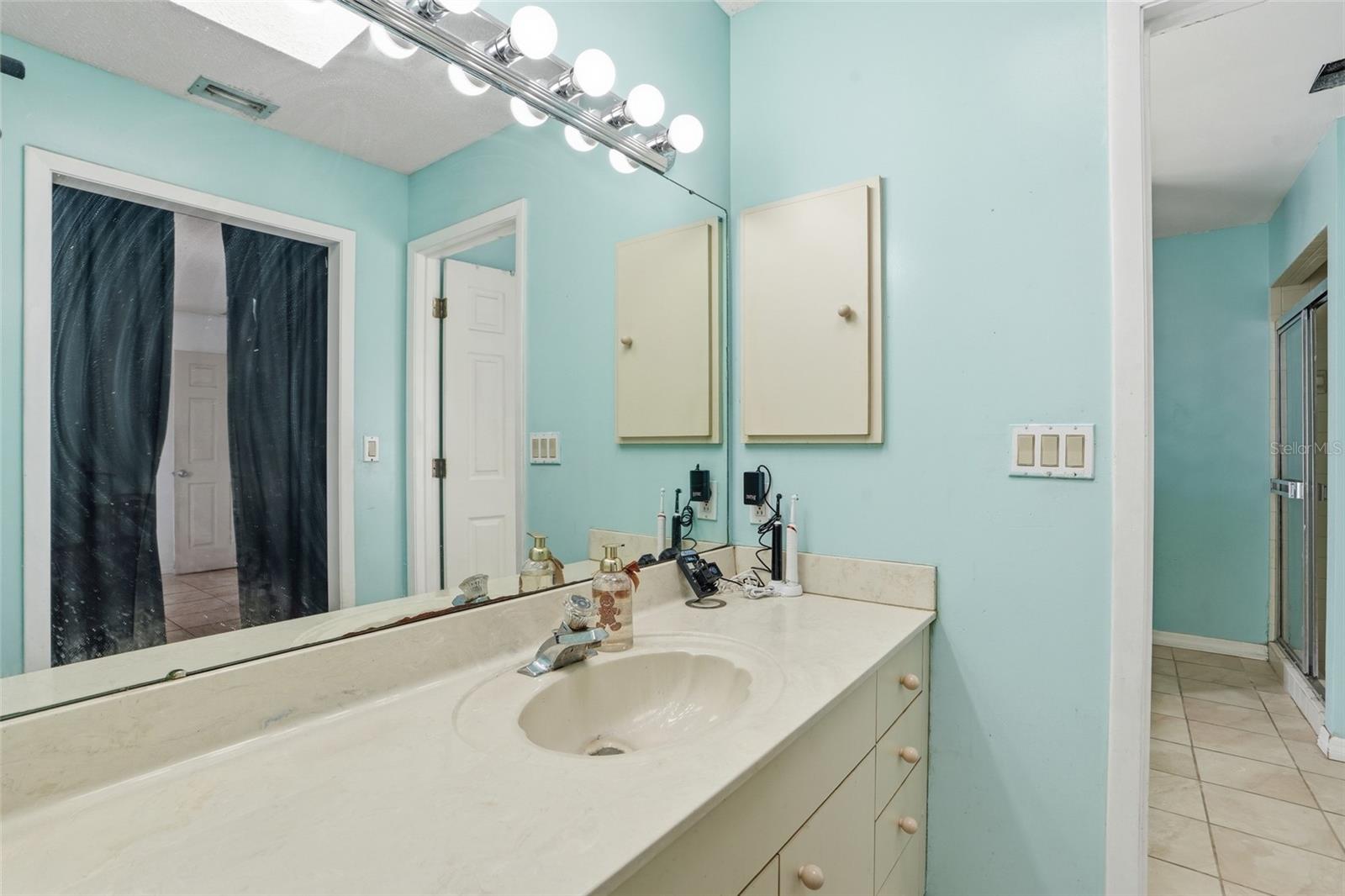 Image 18 of 39 For 1531 Keyway Road