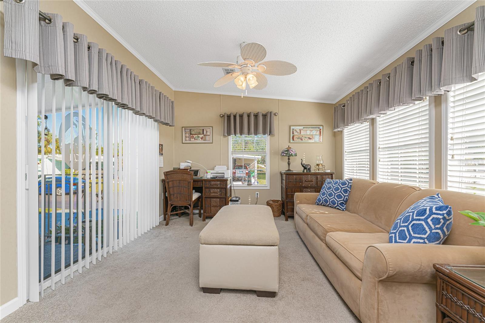 Image 11 of 34 For 24437 Harborview Road 62