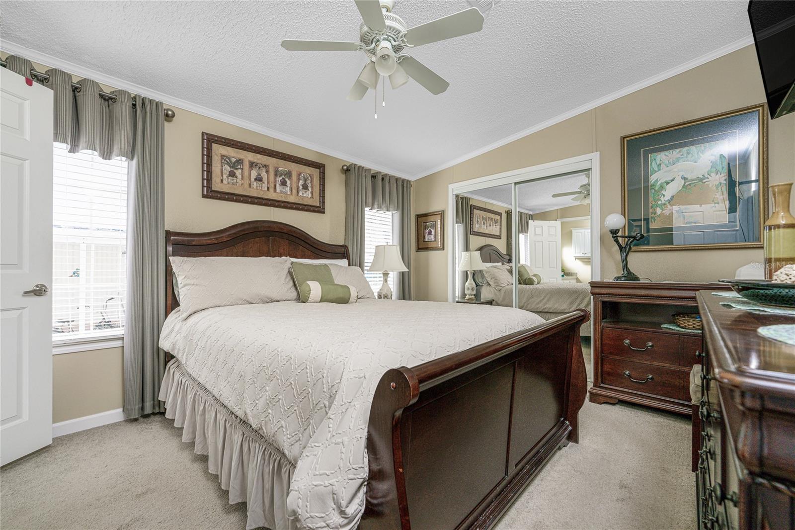 Image 17 of 34 For 24437 Harborview Road 62