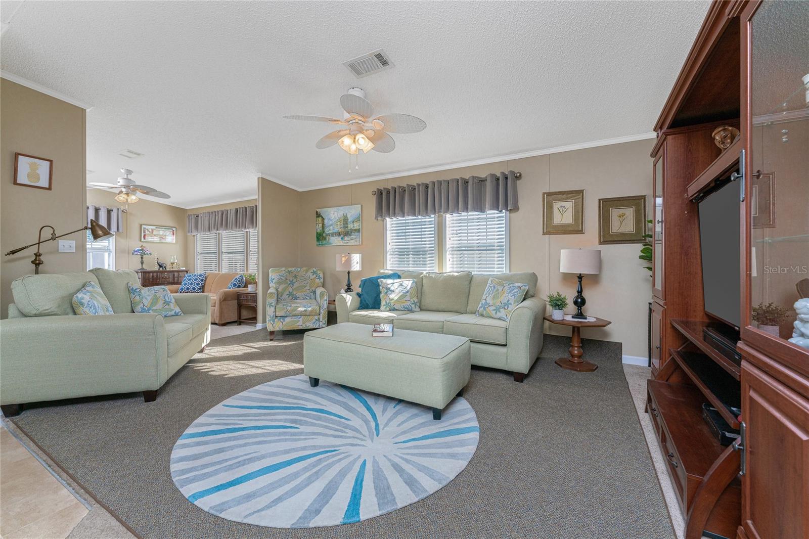 Image 8 of 34 For 24437 Harborview Road 62