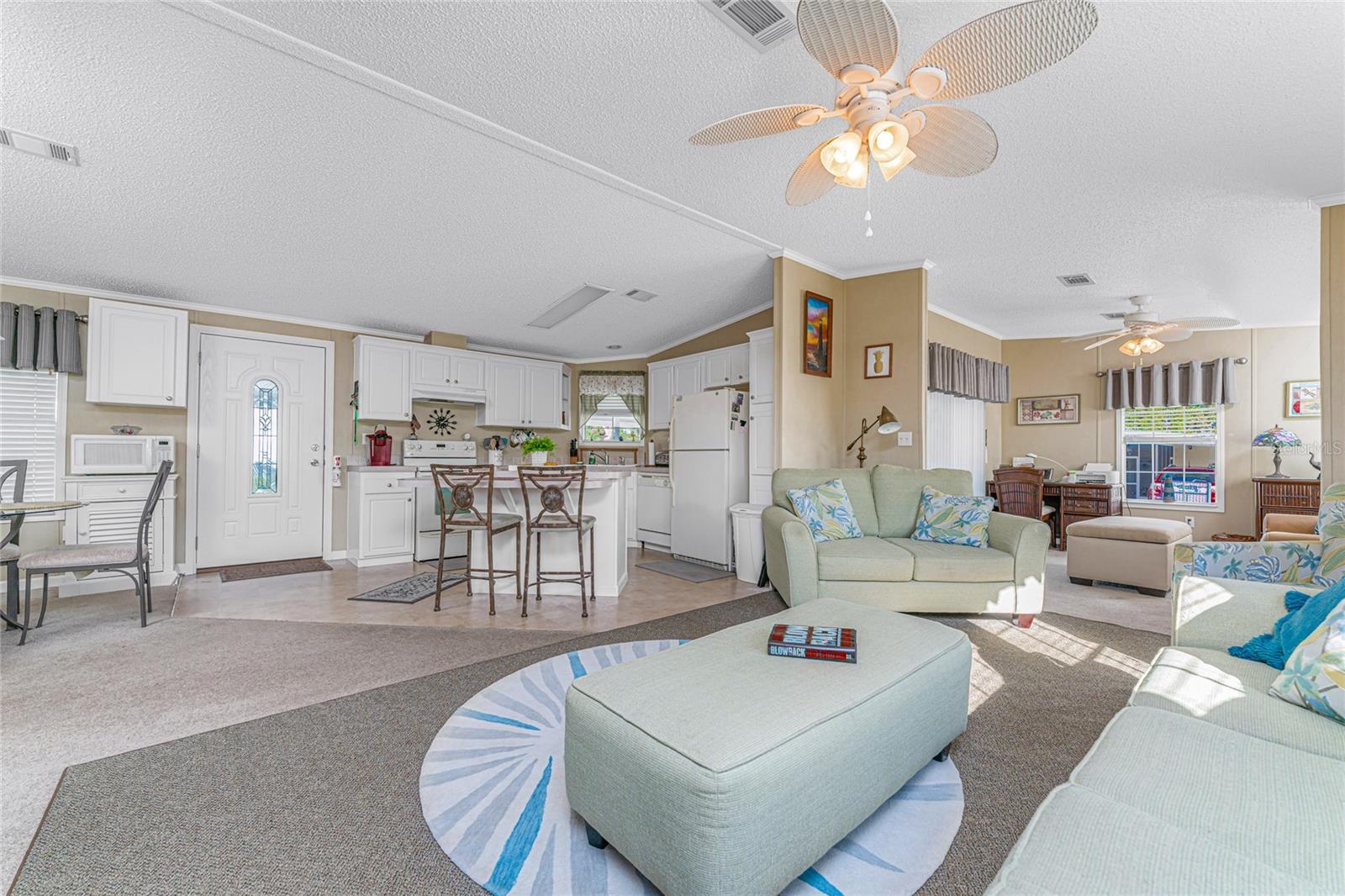 Image 9 of 34 For 24437 Harborview Road 62