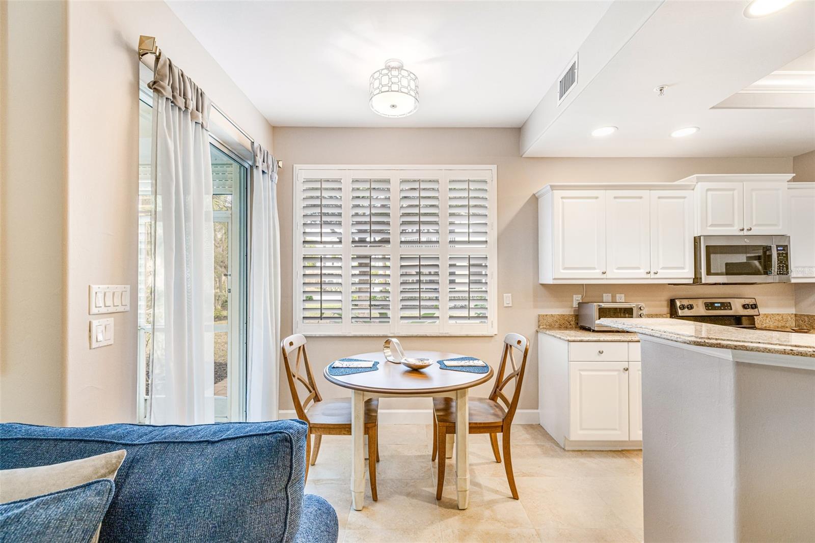 Listing photo id 9 for 3420 Sunset Key Circle B